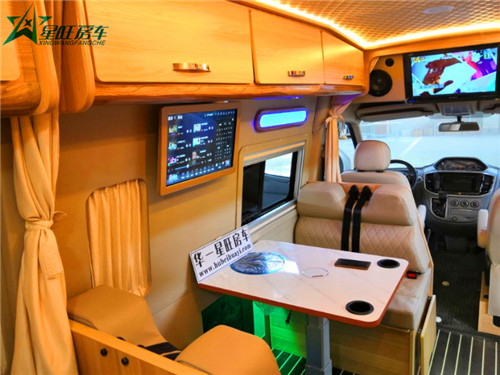 大通房车内饰.jpg