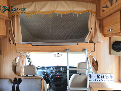 依维柯欧胜C型房车.jpg