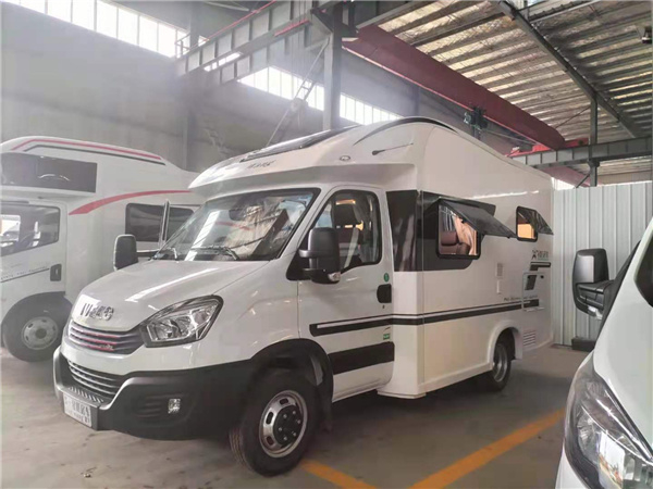 不俱怕限高的依维柯欧胜小额头T型房车