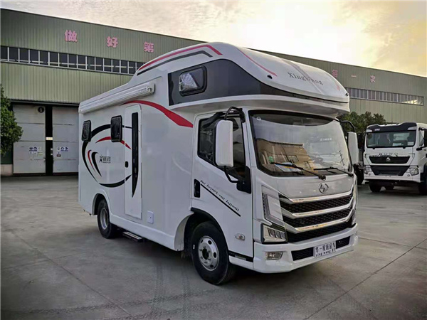 大水大电大空间轻卡跃进H500房车