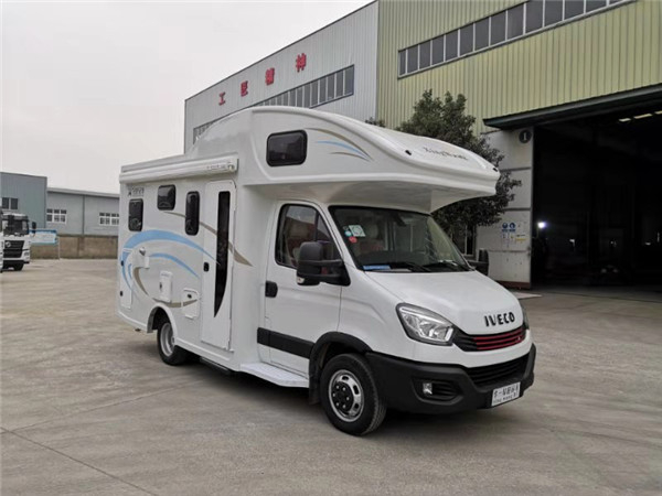 依维柯房车让诗和远方不在遥远